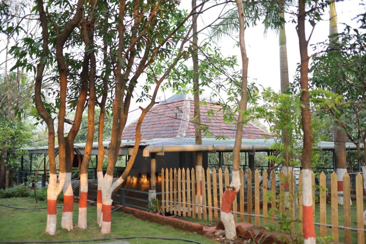 Nisarg Farm Mulshi Acomodação com café da manhã Exterior foto